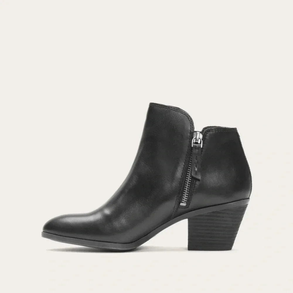 EUC FRYE Judith Double Zip Stacked Heel Pointed Toe Ankle Boots in Black Size 9M - Picture 4 of 17